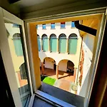 Fantuzzi Palace Bolonia