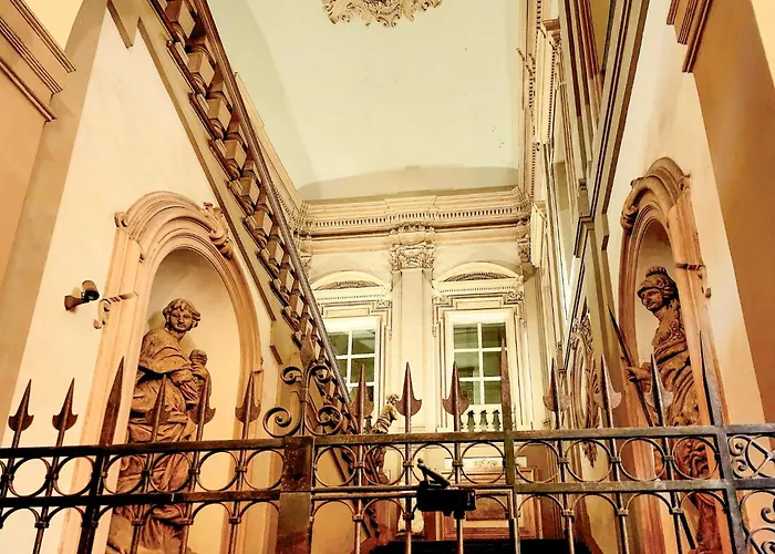 Fantuzzi Palace 公寓